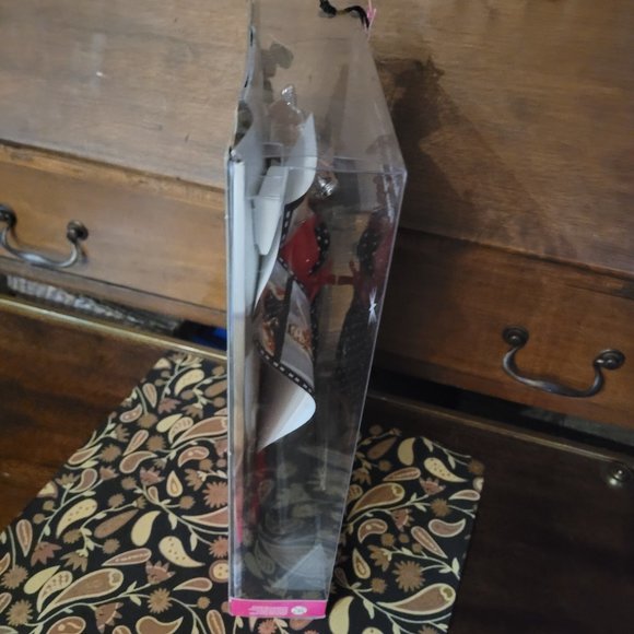 Barbie as Hillary Duff 2006, Red Carpet Glam! - Picture 17 of 17